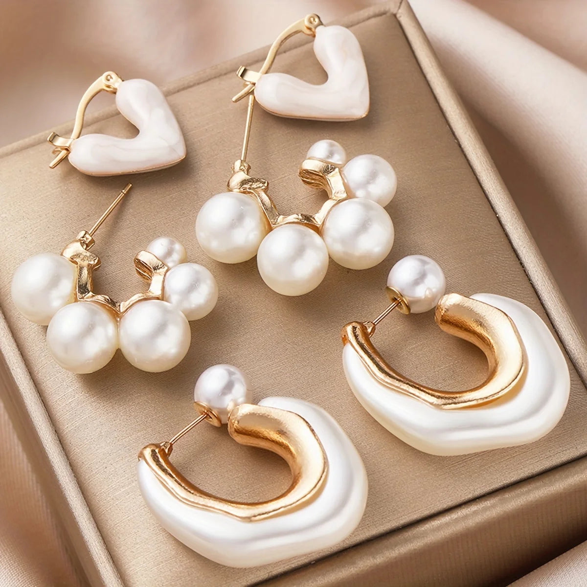 Schmoock's - Pearl earrings set