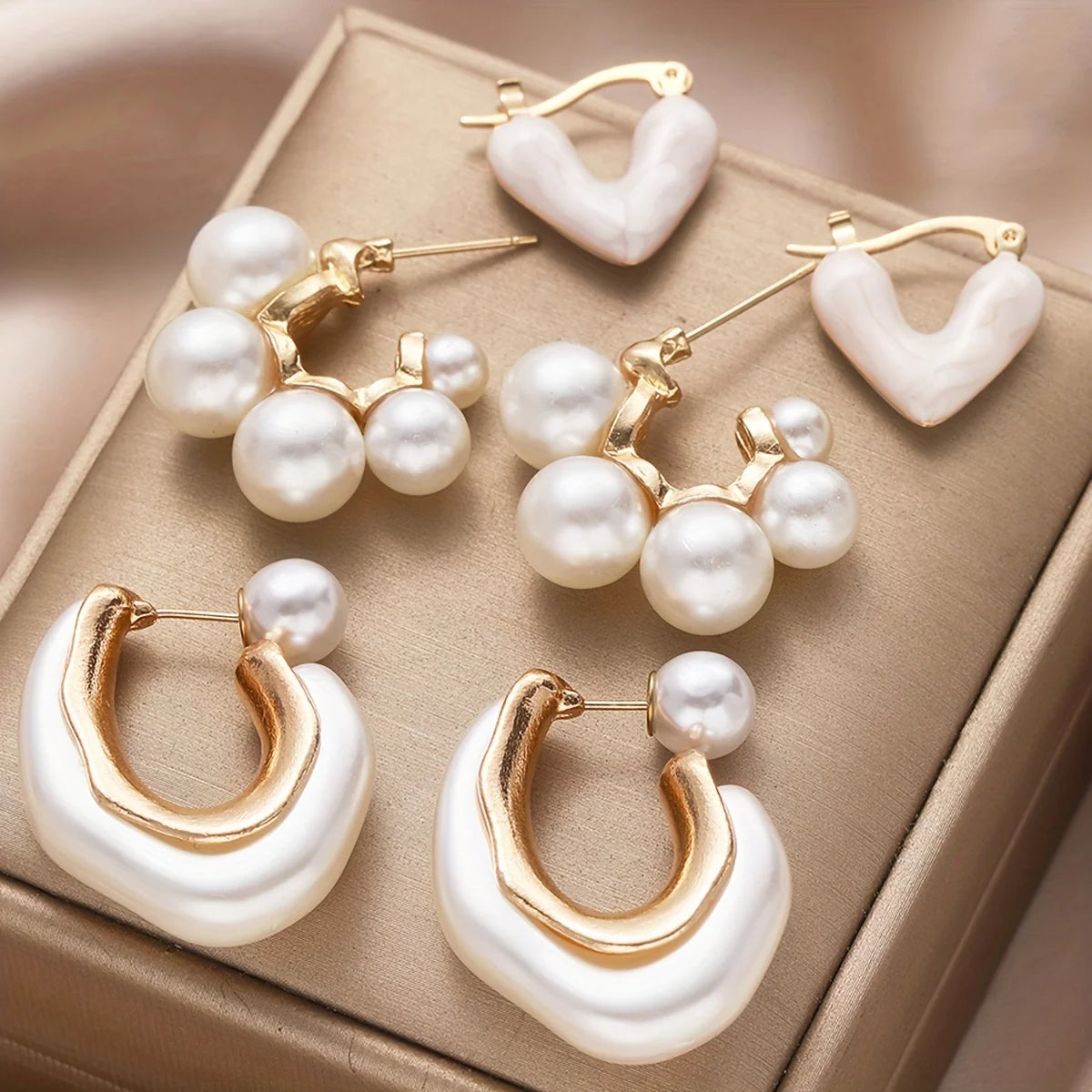 Schmoock's - Pearl earrings set