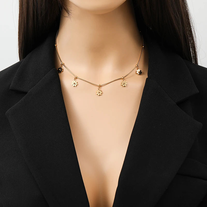 Schmoock's - Selene Necklace